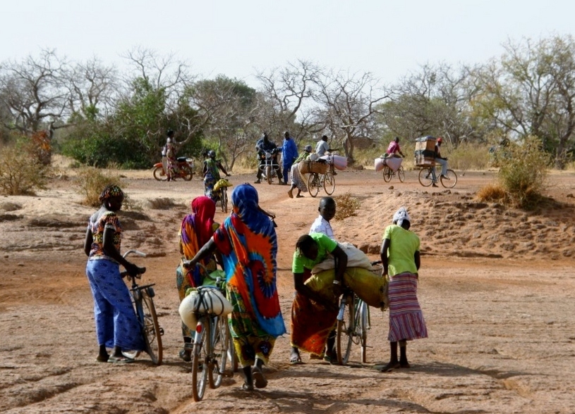 People going to the market