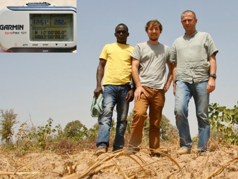 Our team: Jean-Luc, Bertrand and Soumaila, and the zeros on the GPS