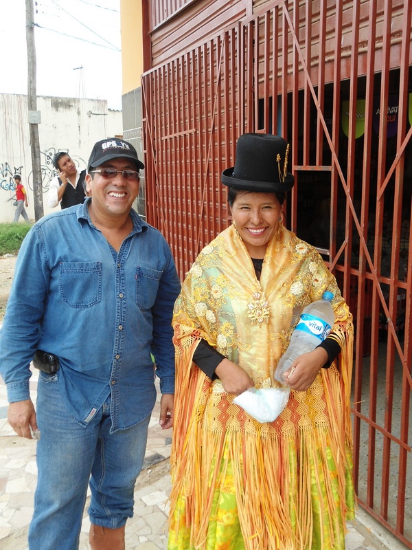 En compañía de la dama Boliviana / Accompanied by the Bolivian lady