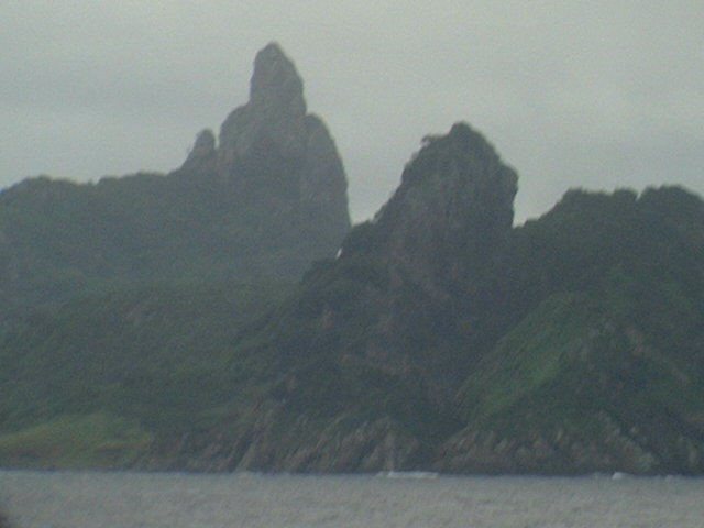 at left Morro do Pico, at right Morro do Espinhaço
