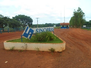 #1: Entrada da Fazenda Santa Lúcia, propriedade da empresa Sinobras - confluência 7.757 metros adiante - Santa Lúcia Farm entrance, owned by Sinobras enterprise - confluence 7,757 meters ahead