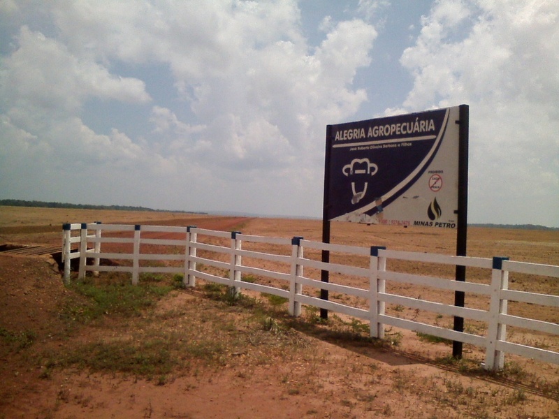 Paramos o carro a 1.300 metros da confluência - we stopped the car 1,300 meters to the confluence