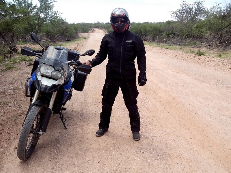 Parada pra beber água - temperatura ambiente 40ºC. Stop to drink water - ambient temperature 40°C