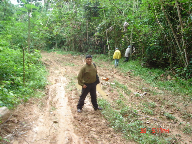 THIS IS THE WEST DIRECTION AND FELIX IT WAS TALKING WITH SOME LOCAL GUYS.