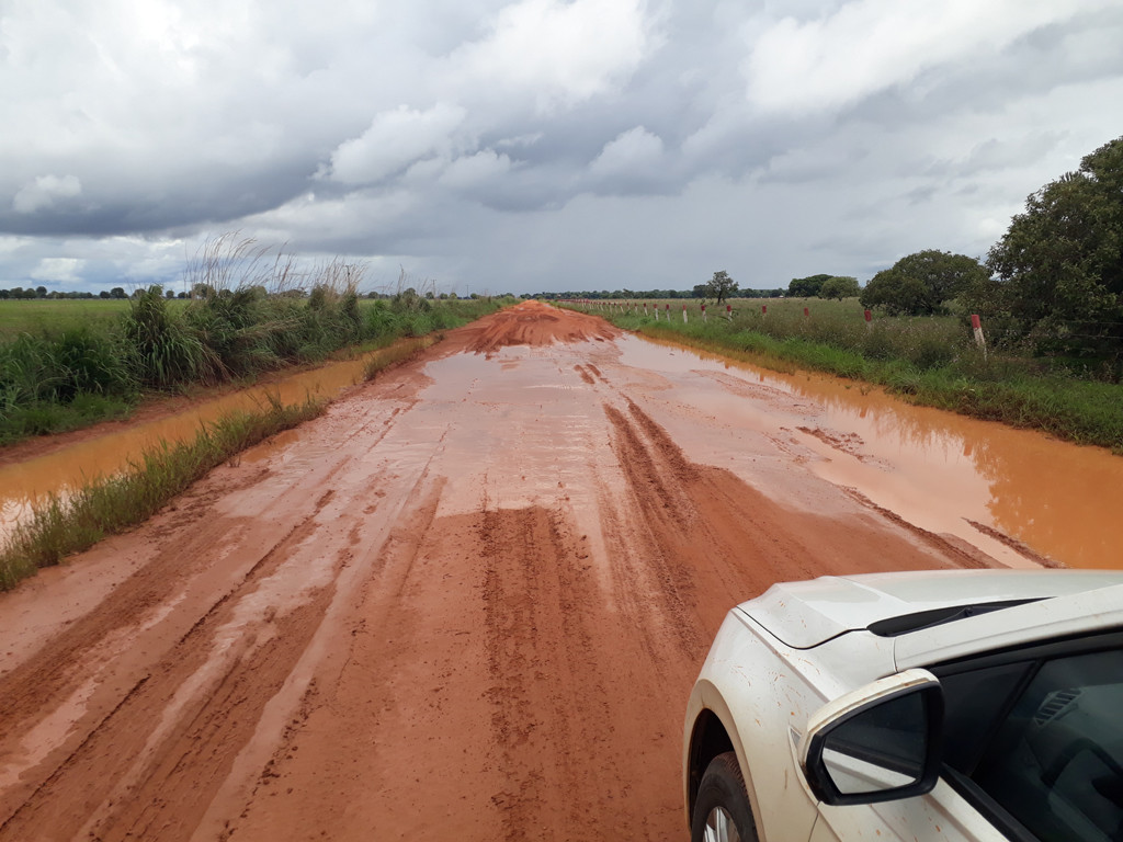 Estrada alagada - flooded road