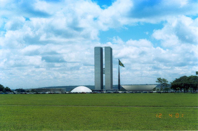 Brasilia distant 26 km to the confluence