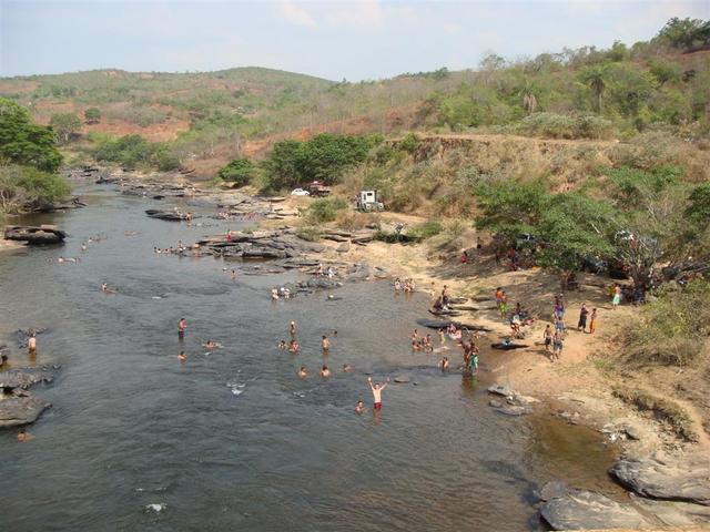 Domingo no Rio Araçui. - In the Araçui river, near CP