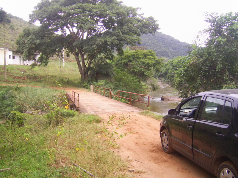 Ponte sobre o rio Guanhães - bridge over Guanhães River 