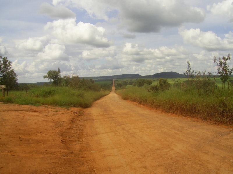 28 km de estrada de terra de Pompéu até a confluência - 28 km dirty road from Pompéu city to the confluence