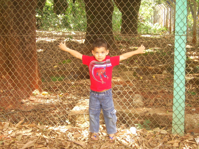 Meu filho diante da confluência - my son in front of the confluence