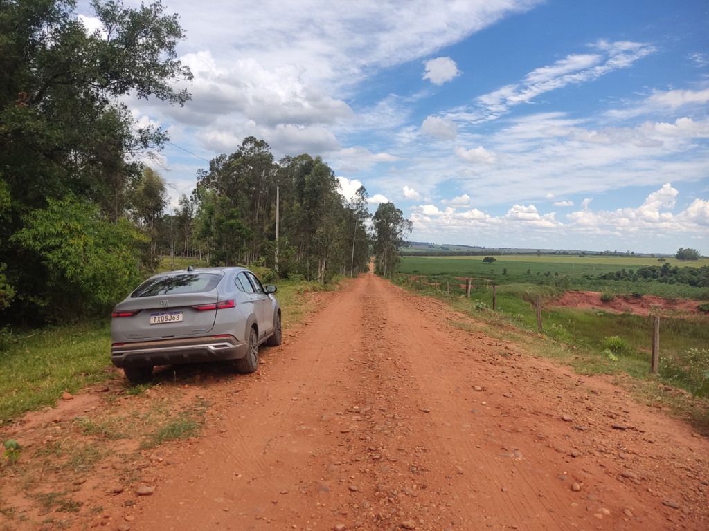 Parei o carro a 120 metros da conflu&ecirc;ncia - I stopped the car 120 meters to the confluence