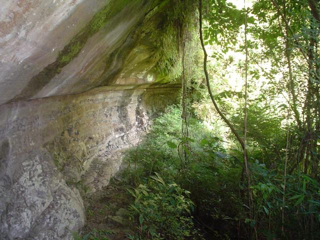 Nice view of a grotto 20m near confluence