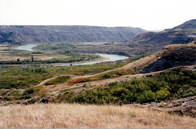 The Red Dear River winds through Dry Island Buffalo Jump Provincial Park