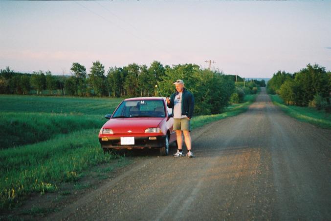 The confluence is about 15m to the left of the car.