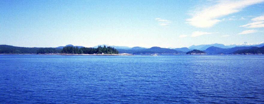 The view from Smelt Bay Park looking West (with a better camera). This gives a much better idea of how nice a day it was!