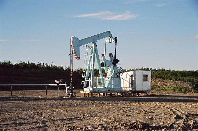 rig pumping gas