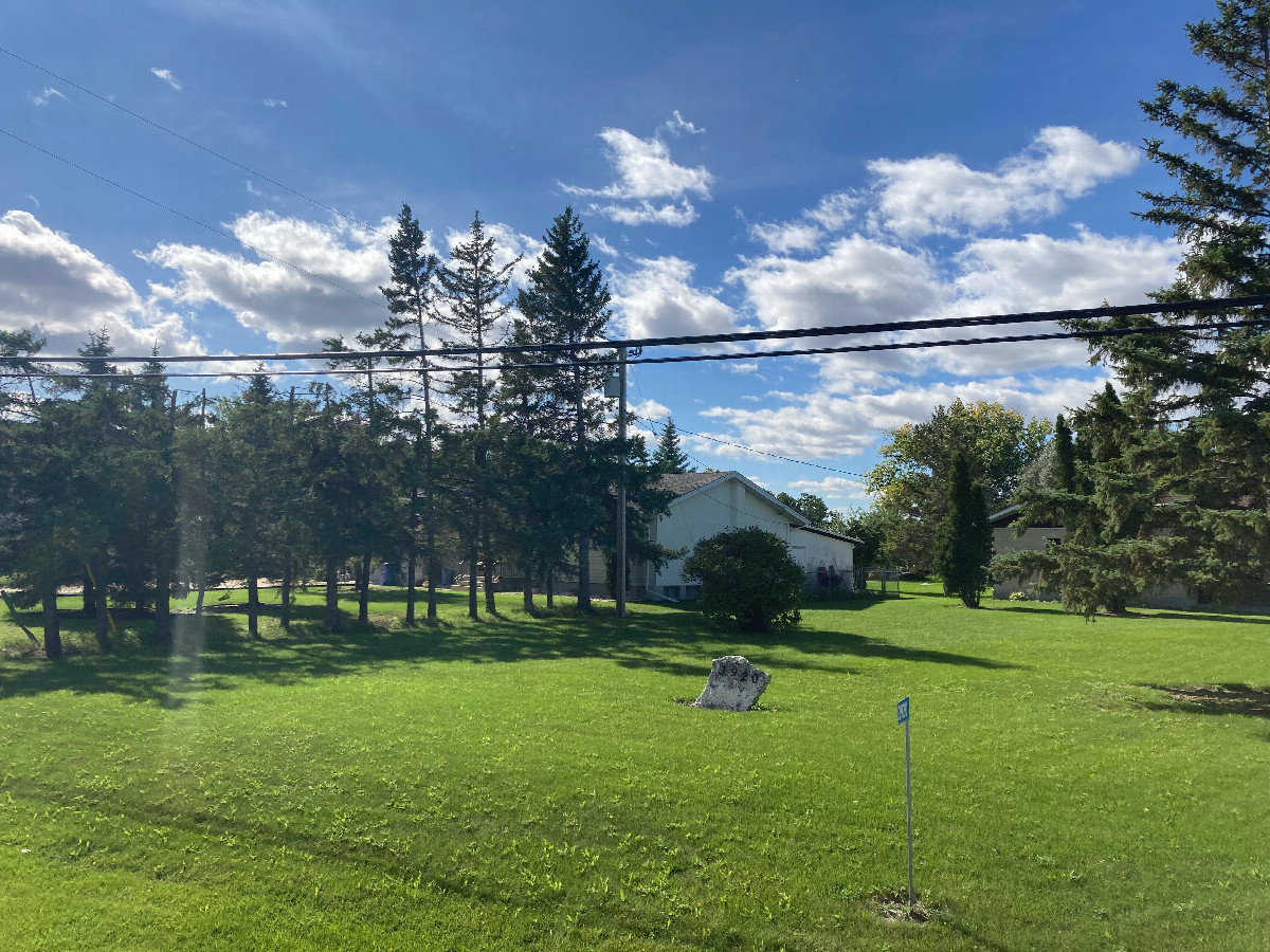 Looking west toward 50N 97W, located behind the house