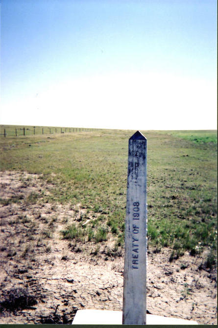 Looking east along the Saskatchewan/Montana border
