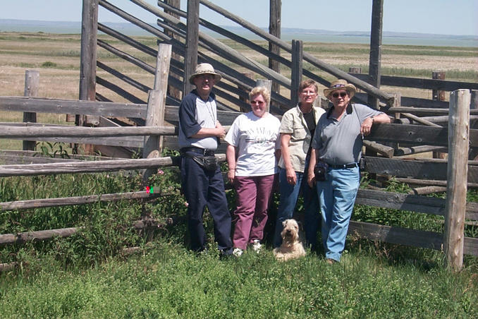 The "confluencers". L-R: Alan, Gladys, Carolyn, Grant and Max (in front).