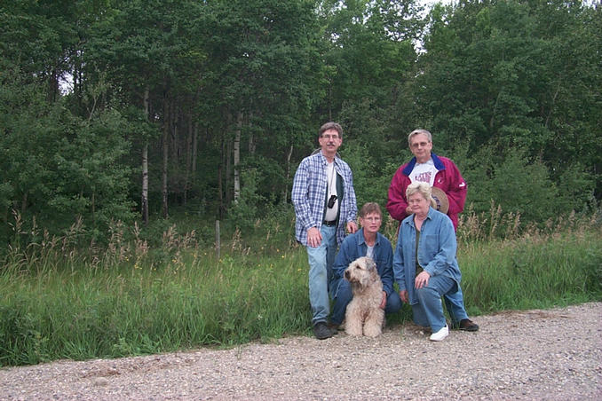 The confluence team. L-R: Alan, Carolyn, Gladys, Grant and Max in front.