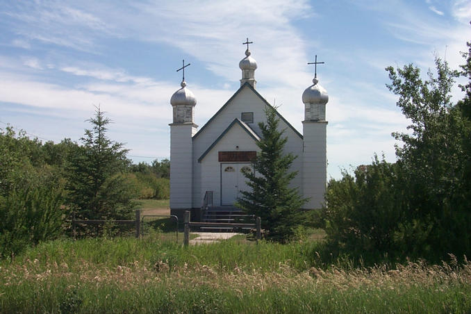 Sacred Heart Ukrainian Catholic Church situated near the confluence.