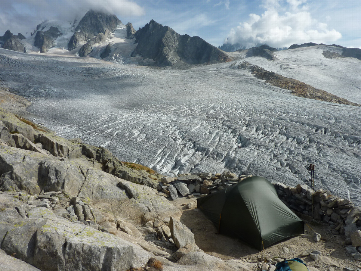 Camp near the Refuge Albert Premier 