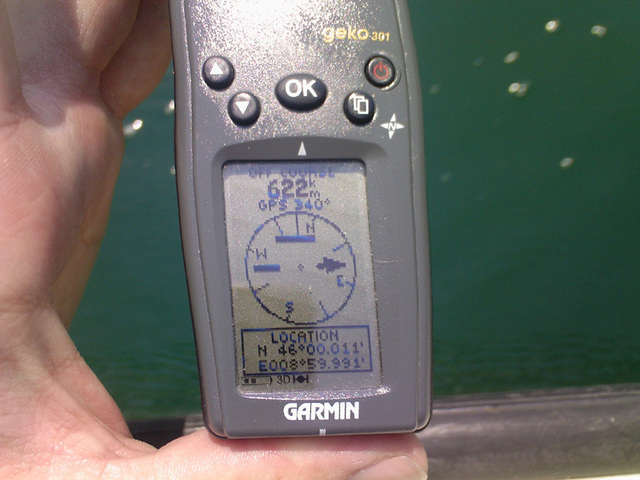The GPS device above the water