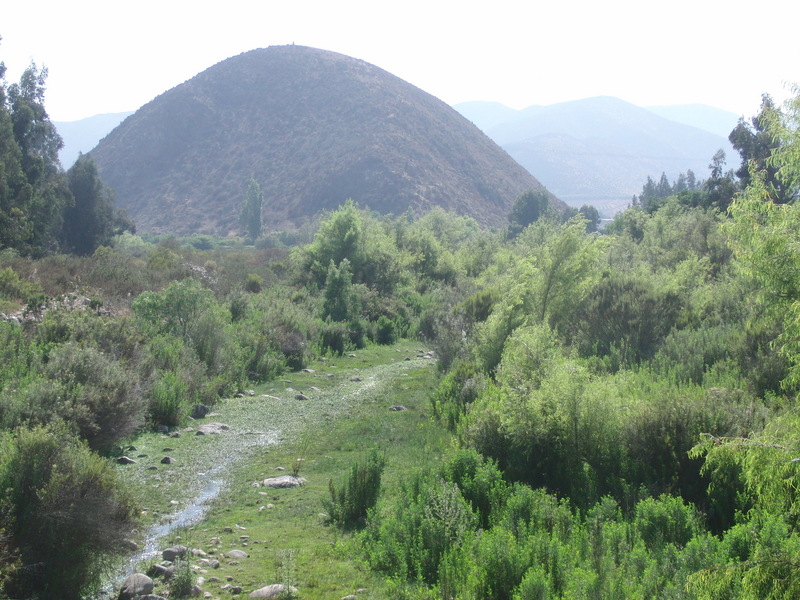 Berg mit Punkt auf der Rückseite - Hill with S30W71 at the back