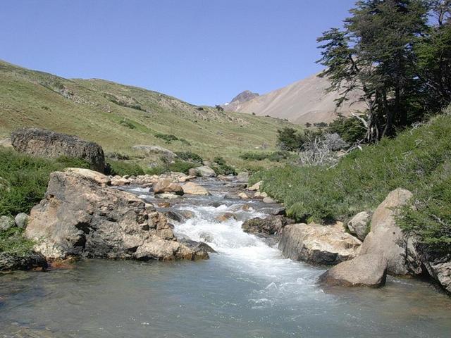 Arroyo Canalele -Canalele stream
