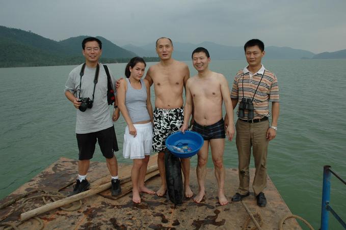 The line hunting team on ferry near the CP