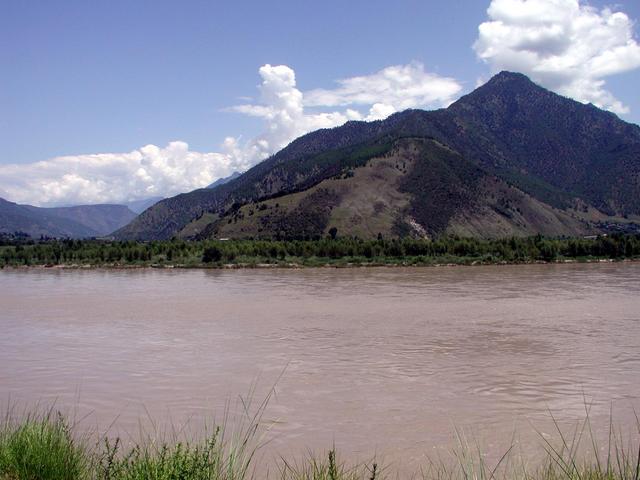 The first bend of Yanzhi River - CP about 9 km north