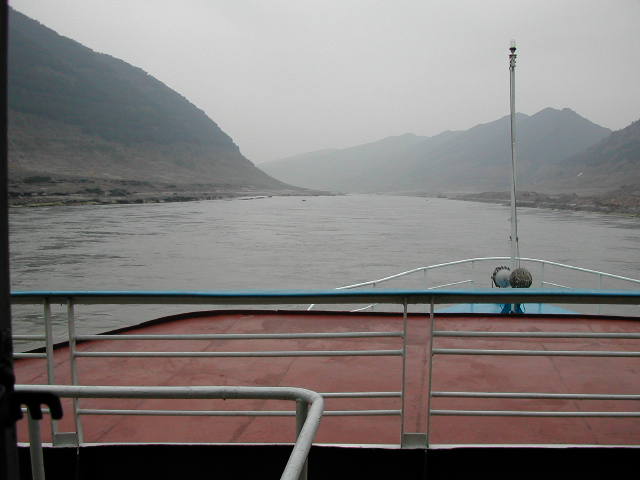 View up the Yangtze on the way to the Confluence Point