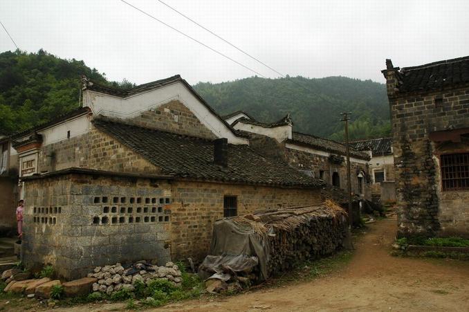 View of the mountain from East in the Lian Tian village