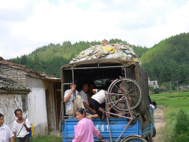 Truck that gave us free lift from Liangtian.