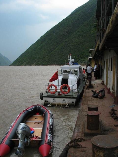 View east, downstream, from closest approach. Raft and MSA boat visible.