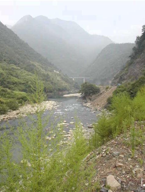 View of the hill (the big one) with the confluence on it