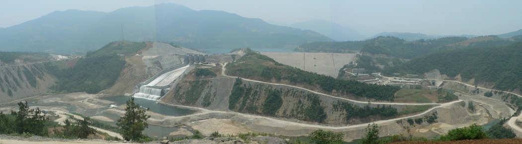 Newly constructed dam west of Sìpíng.