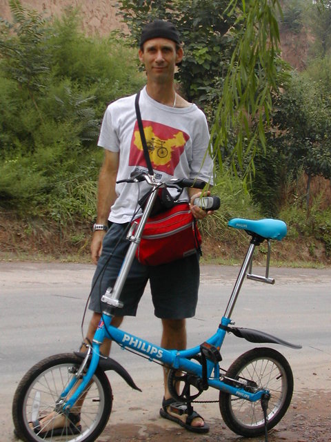Confluencer and cyclist, Peter Snow Cao ready for action