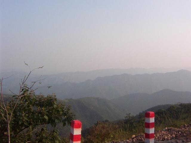 View south, on the road 10 m south of the confluence