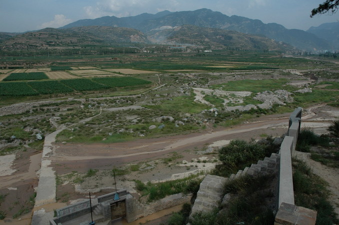 A view of the confluence ridge from 3 km away