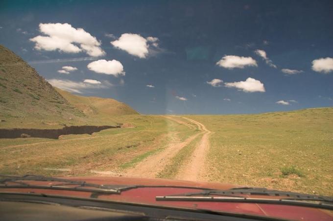 Dirt road to confluence