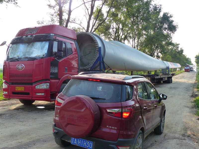 Turbine blades on semitrailers