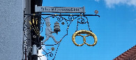 #9: Aushängeschild | restaurant sign