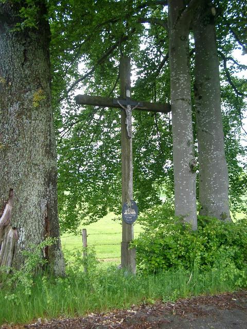 Wayside cross near CP