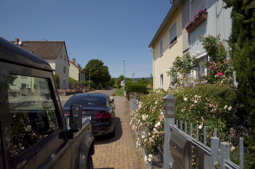 View North (along Johannesberger Strasse)