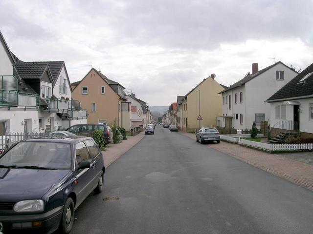 South view along Johannisbergerstrasse