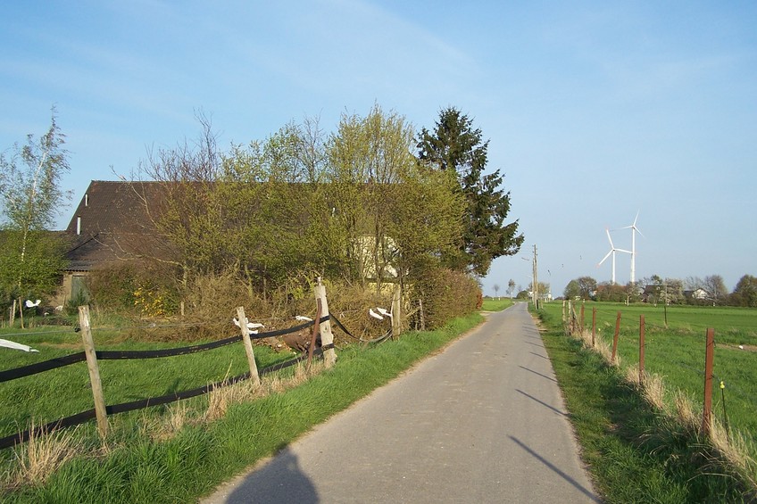 View towards E from the confluence