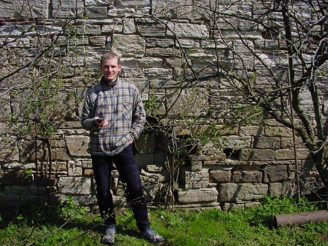 Daniel at confluence 51°N 12°E in front of the stone wall