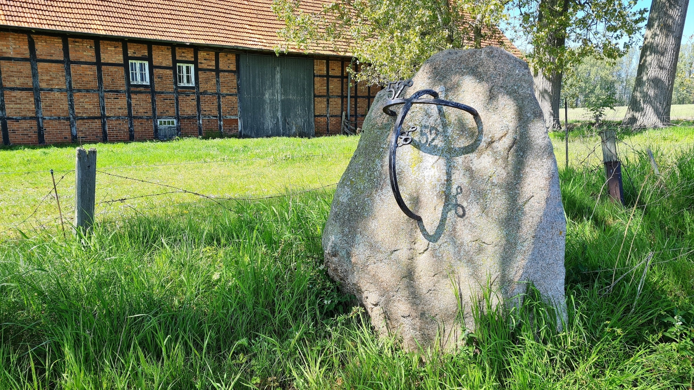 nearby stone marking the 52nd parallel north