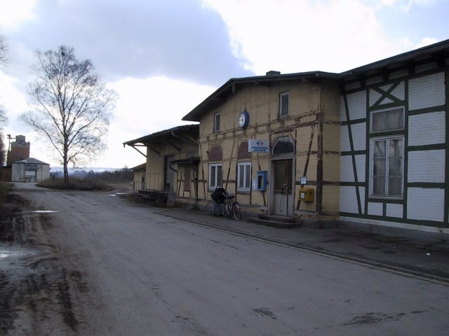 A "fine" example of German railway stations. Even shoddier than it looks (Yes, it's still in use)